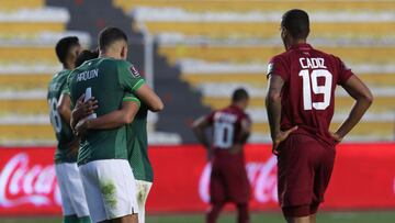 LA PAZ, BOLIVIA - JUNE 03: Luis Haquin hugs a teammate to celebrate after a match between Bolivia and Venezuela as part of South American Qualifiers for Qatar 2022 at Estadio Hernando Siles on June 03, 2021 in La Paz, Bolivia. (Photo by Martin Alipaz - Po