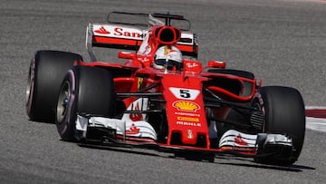 Sebastian Vettel con el Ferrari.