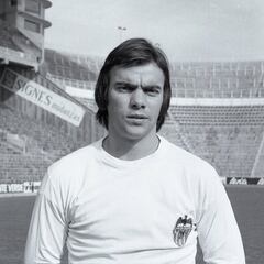 Fallece José Cerveró, el lateral izquierdo del Valencia de los 70