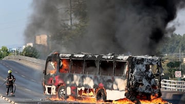 Conoce la lista de carreteras y autopistas bloqueadas por ola de violencia en México. Checa los números de emergencia para asistencia en vialidades.