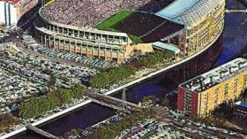 <b>EMBLEMA. </b>El campo del Vicente Calderón en la temporada de su inauguración, cuando se bautizó con el nombre de estadio del Manzanares.