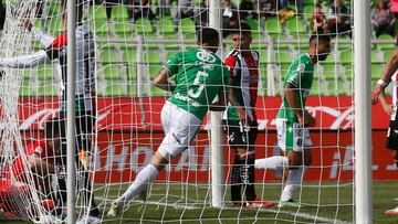 Futbol, Palestino vs Audax Italiano.
Fecha 21, campeonato Nacional 2022.
El jugador de Audax Italiano Fabian Torres, celebra su gol contra Palestino durante el partido por la primera division disputado en el estadio La Cisterna.
Santiago, Chile.
07/08/2022
Marcelo Hernandez/Photosport

Football, Palestino vs Audax Italiano.
21th date, 2022 National Championship.
Audax Italiano’s player Fabian Torres, celebrates his goal against Palestino during the first division match held at La Cisterna stadium.
Santiago, Chile.
07/08/2022
Marcelo Hernandez/Photosport