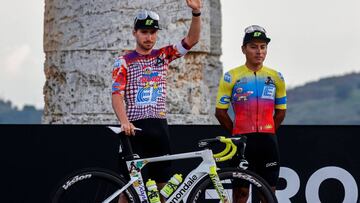 La UCI multa al Education First por su novedoso maillot