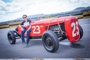 Los pilotos de Fórmula E Bruno Senna y Jerome D'Ambrosio visitaron el rancho El Casco que una vez fue la residencia de verano de Fangio y ahora es un hotel y spa, y pudieron conducir cuatro de los coches clásicos de competición del gran Manuel Fangio en el circuito Autódromo que el propio Fangio diseñó, antes de tener una visita guiada por el museo donde se reunieron con los medios de comunicación.