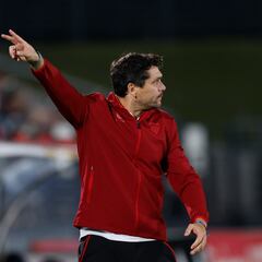 Fin de ciclo en el Sevilla: adiós a Cristian Toro tras cinco años