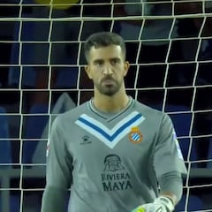 Un tierra trágame de los que te dejan muy tocado: dura de ver la pifia del portero del Espanyol