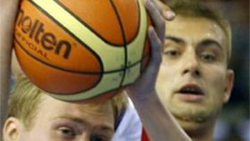 <b>SORPRESA.</b> El partido fue muy disputado, pero los letones tiraron de casta y dieron la sorpresa.