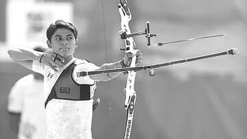 Carlos Vaca durante una competencia de Tiro con Arco.