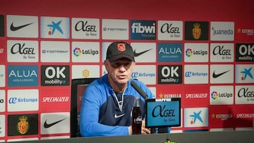 Aguirre en la sala de prensa de la Ciudad Deportiva