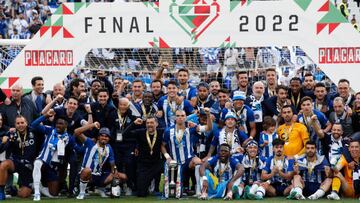 Luis Díaz y Matheus Uribe, campeones de la Taça de Portugal.