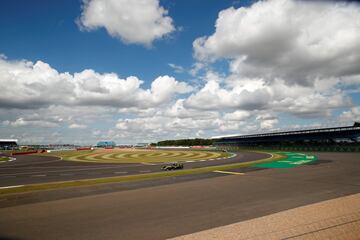 Renault's French driver Esteban Ocon steers his car during the qualifying session for the Formula One British Grand Prix at the Silverstone motor racing circuit in Silverstone, central England on August 1, 2020. (Photo by ANDREW BOYERS / POOL / AFP)