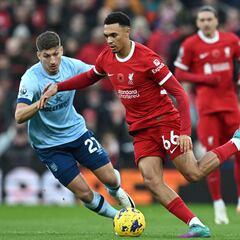 Trent Alexander - Arnold: “Liverpool puede pelear por el título de Premier League”