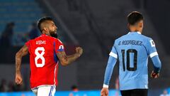 1x1 de Chile: Vidal dio una clase a un grupo de jugadores que no mostró categoría