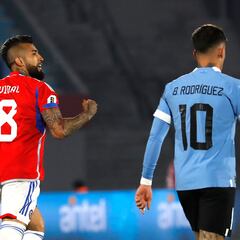 1x1 de Chile: Vidal dio una clase a un grupo de jugadores que no mostró categoría