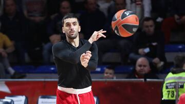 BELGRADE, SERBIA - DECEMBER 30: Facundo Campazzo of Crvena Zvezda mts Belgrade warms up during the 2022/2023 Turkish Airlines EuroLeague match between Crvena Zvezda mts Belgrade and FC Barcelona at Stark Arena on December 30, 2022 in Belgrade, Serbia. (Photo by Nikola Krstic/MB Media/Getty Images)