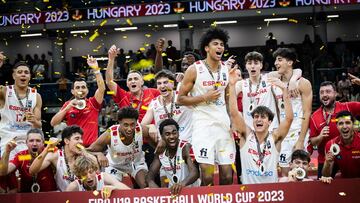 Celebración de la selección española de baloncesto tras ganar el Mundial sub-19.