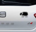 ¿Qué significado esconde esta oveja que llevan algunos conductores en su coche?