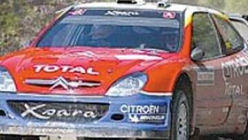 <b>DE MENOS A MÁS. </b>Sainz y su Xsara mejoraron en los últimos tramos.