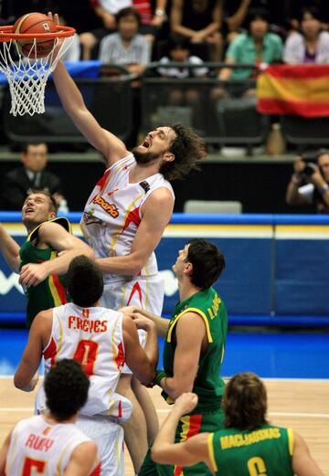 Gasol fue el alma de la selecci¨®n espa?ola en el Mundial de Jap¨®n 2006. Pese a no disputar la final, el combinado se proclam¨® campe¨®n.