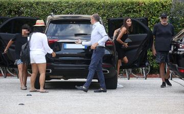 El italiano está disfrutando de sus días libres en la playa con su ex mujer y el hijo de ambos, Falco Nathan.