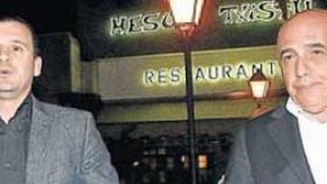 <b>CUMBRE NOCTURNA. </b>Mijatovic negoció con Galliani (Milán) y Bronzetti en el Txistu durante la cena.