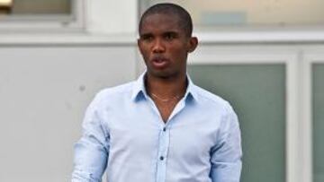 Joan Laporta, presidente del Barcelona, confirmó en iCatfm que "Etoo tiene una oferta estratosférica del City, lo que le convertiría en el jugador mejor pagado del mundo". Laporta pareció encantado con la "oferta brutal" al camerunés: "Su deseo es quedarse, pero es difícil rechazar una proposición como esa".