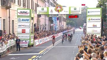 Resumen de los Tres Valles Varesinos: Valverde estrena el arco iris y Skujins gana