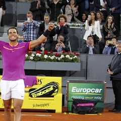 Nadal no se despista y pasa por encima del excéntrico Kyrgios