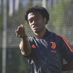Juan Cuadrado regresaría en Juventus para enfrentar a Inter