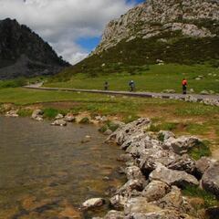 El Desafío Lagos de Covadonga congrega a 3.000 cicloturistas