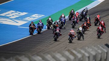 Start of the race, 20 Quartararo Fabio (fra), Yamaha YZR-M1, Petronas Yamaha SRT, 12 Vinales Maverick (esp), Yamaha YZR-M1, Monster Energy Yamaha MotoGP, 46 Rossi Valentino (ita), Yamaha YZR-M1, Monster Energy Yamaha MotoGP, action during the 2020 MotoGP Gran Premio Red Bull de Espana, Spanish Grand Prix from July 17 to 19, 2020 on the Circuito de Jerez-Angel Nieto, in Jerez de la Frontera, Spain - Photo Studio Milagro / DPPI
GIGI SOLDANO / DPPI Media / AFP7
27/07/2020 ONLY FOR USE IN SPAIN