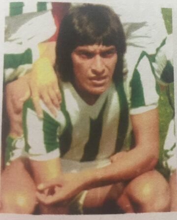 Jugó en Once Caldas, Nacional, Medellín, Santa Fe, Millonarios, Cúcuta y Tolima, entre 1975 y 1985. Alcanzó a marcar 204 goles en sus 10 años en el fútbol de Colombia.