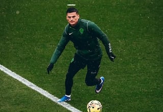 DT de Elche hace un anuncio sobre Cepeda, encumbra a Vidal y sorprende con un nexo con Chile