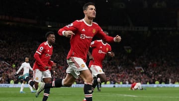 FILE PHOTO: Soccer Football - Premier League - Manchester United v Tottenham Hotspur - Old Trafford, Manchester, Britain - March 12, 2022 Manchester United&#039;s Cristiano Ronaldo celebrates scoring their third goal REUTERS/Phil Noble EDITORIAL USE ONLY.