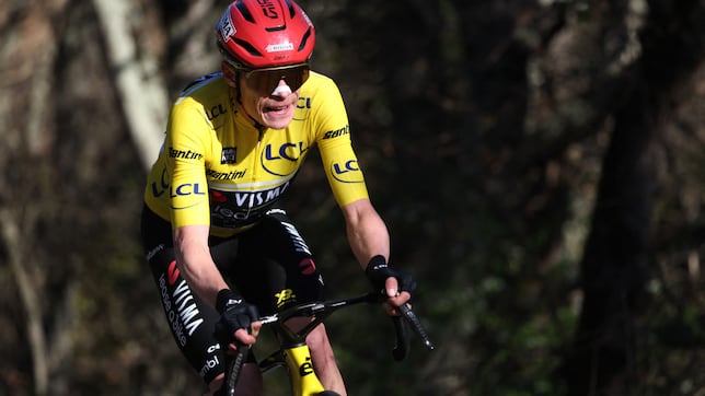 Vingegaard da un golpe sobre la mesa y muestra su autoridad