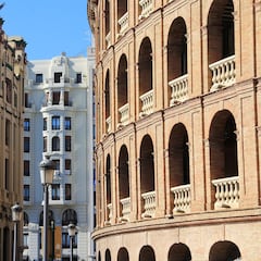 Un reputado medio británico señala la mejor ciudad española para visitar en primavera: buen tiempo y vino por menos de 5 euros