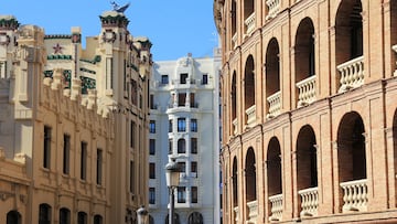 Un reputado medio británico señala la mejor ciudad española para visitar en primavera: buen tiempo y vino por menos de 5 euros