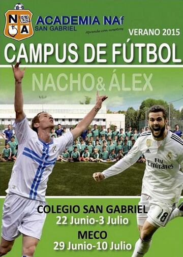 Tienen su propio campus de fútbol en verano. Interrumpen sus vacaciones para estar con los niños algunos días.