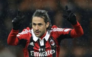 Yepes estuvo en el Milan. Participó en Champions, jugó 54 partidos y anotó dos goles.