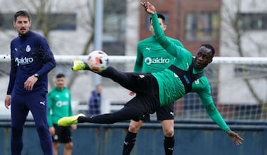 Riki mueve las piezas en busca de un partido que cuenta para tres ligas