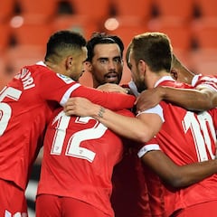 Aprobados y suspensos del Sevilla: Jordán y Suso dibujan otro triunfo postrero