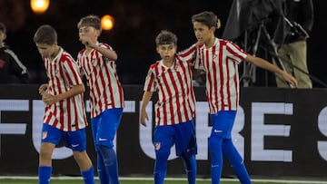 El Atlético celebra uno de los goles frente al Valencia en las semifinales.