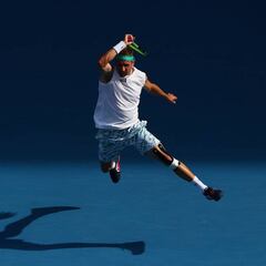 El número 100 del mundo lleva a Federer al límite