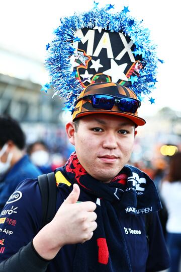 Durante la práctica del Gran Premio de Japón, desarrollado en el circuito de Suzuka, se ha podido ver un desfile de los sombreros más variopintos.