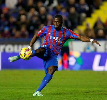 Equipos: Racing de Santander, Levante, Espanyol y Eibar | Partidos: 320 | Minutos jugados: 28.578