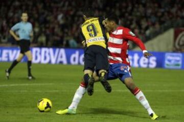 Murillo le hizo este penalti a Villa.