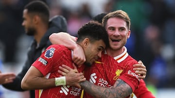 Soccer Football - Premier League - Leicester City v Liverpool - King Power Stadium, Leicester, Britain - April 20, 2025 Liverpool's Alexis Mac Allister and Liverpool's Luis Diaz celebrate after the match REUTERS/Phil Noble EDITORIAL USE ONLY. NO USE WITH UNAUTHORIZED AUDIO, VIDEO, DATA, FIXTURE LISTS, CLUB/LEAGUE LOGOS OR 'LIVE' SERVICES. ONLINE IN-MATCH USE LIMITED TO 120 IMAGES, NO VIDEO EMULATION. NO USE IN BETTING, GAMES OR SINGLE CLUB/LEAGUE/PLAYER PUBLICATIONS. PLEASE CONTACT YOUR ACCOUNT REPRESENTATIVE FOR FURTHER DETAILS..
