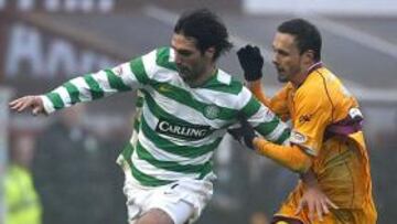 Fortuné mantiene líder al Celtic y Novo marca con el Rangers