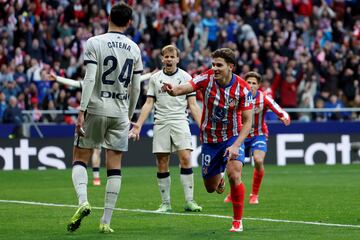 El atacante argentino est¨¢ siendo importante para el campe¨®n invernal de LaLiga. La pausa en el remate, tras el pase de cabeza de Lenglet, demuestra su calidad.
