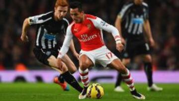 Alexis S&aacute;nchez recibi&oacute; elogios de una leyenda del Arsenal, el recientemente retirado Thierry Henry.